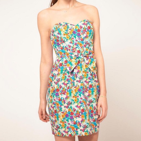ASOS Dresses & Skirts - ASOS strapless colourful floral dress with bow